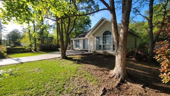 Building Photo - 1317 Jasmine St