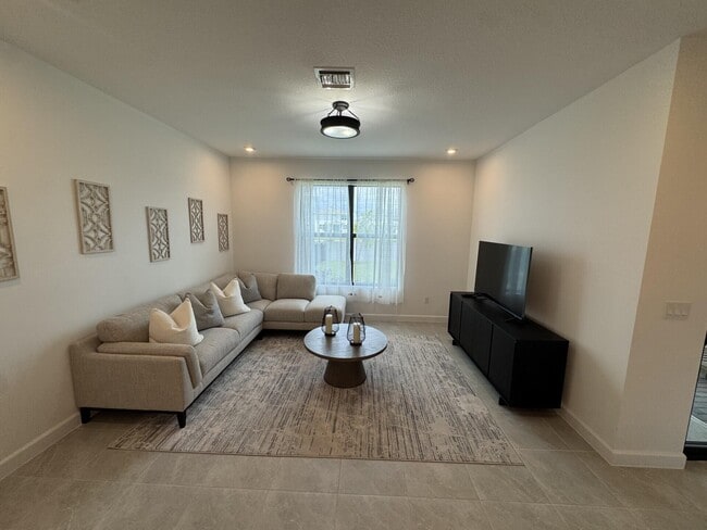 Photo - 14083 SW Thorens Dr