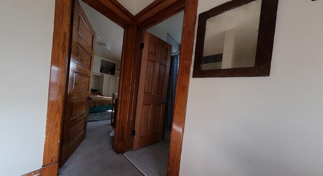 Photo - 807 S Main St