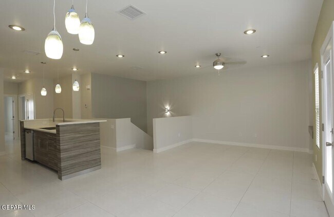 Photo - 5545 Buckley Dr