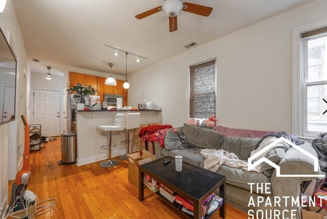Photo - 1738 W Altgeld St Unit 2