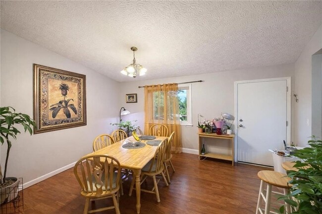 Photo - 1136 Samuel Dr
