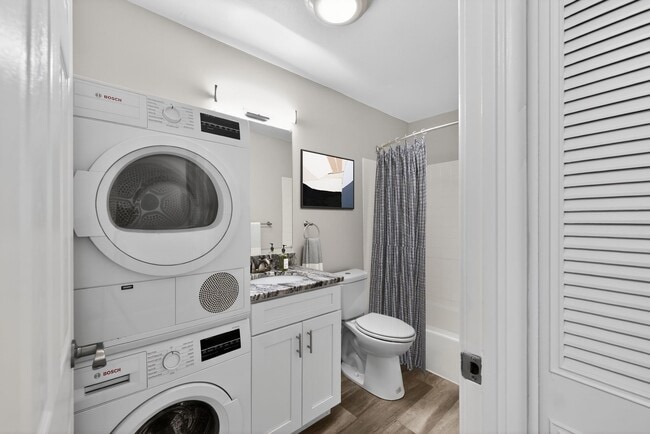Elevate your lifestyle at Eagle Rock Apartments at West Hartford. This beautifully designed laundry room features modern appliances and stylish finishes, making chores a breeze. Don’t miss out—schedule your tour today!