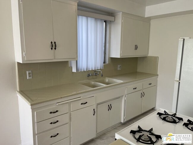 Photo - 1243 26th St