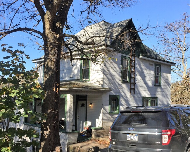 Photo - 922 College Ave Unit 1