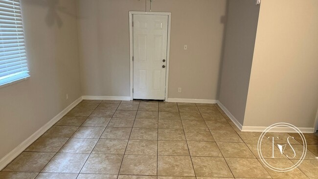 Photo - RATE DROP ALERT (was $1880/month)!