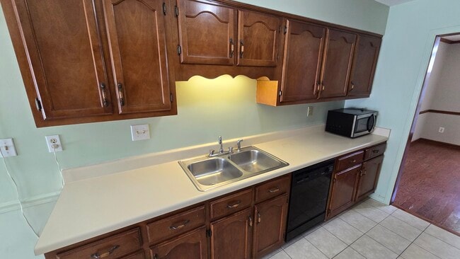 Photo - 1388 Hardwood Trl