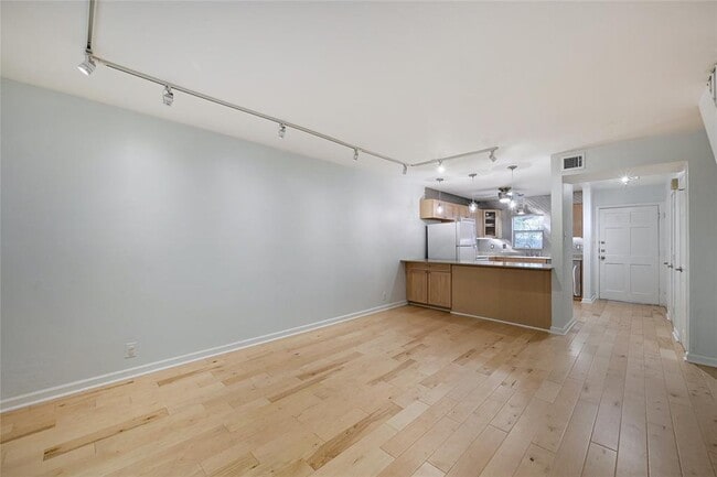 Photo - 5330 Balcones Dr Unit G