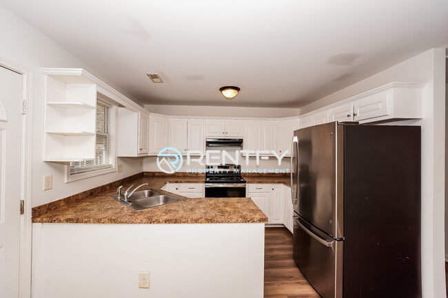 Photo - 1110 Mason St