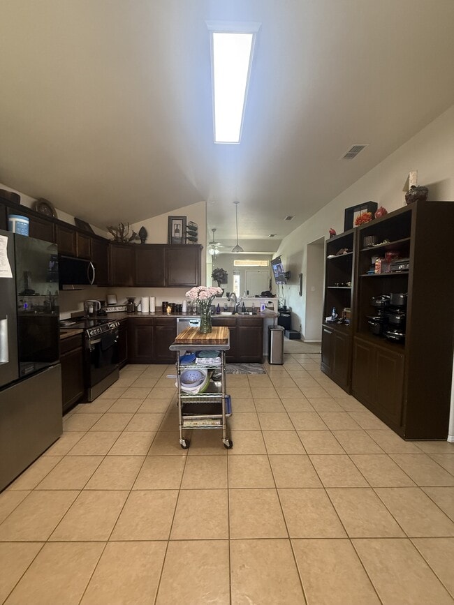 Photo - 6914 95th St