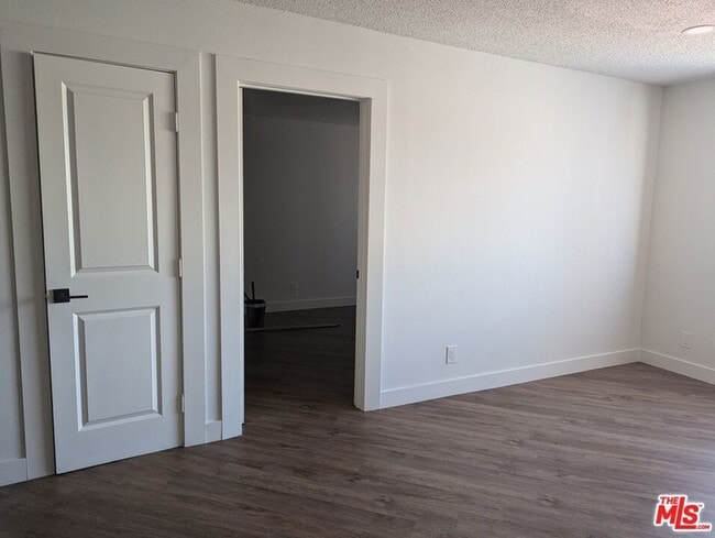 Photo - 310 S Kenmore Ave