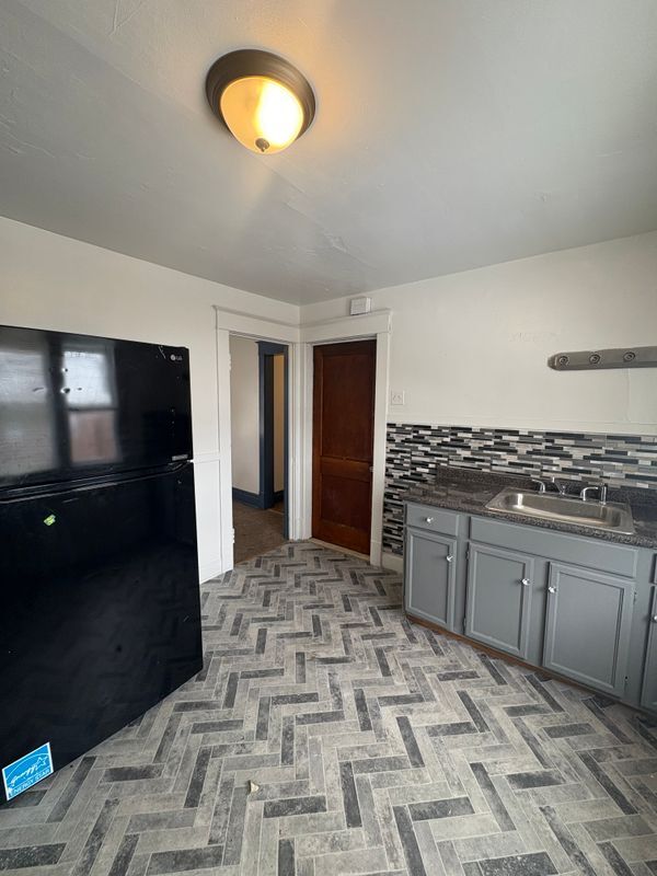 Photo - 113 Wilkes Ave Unit 2