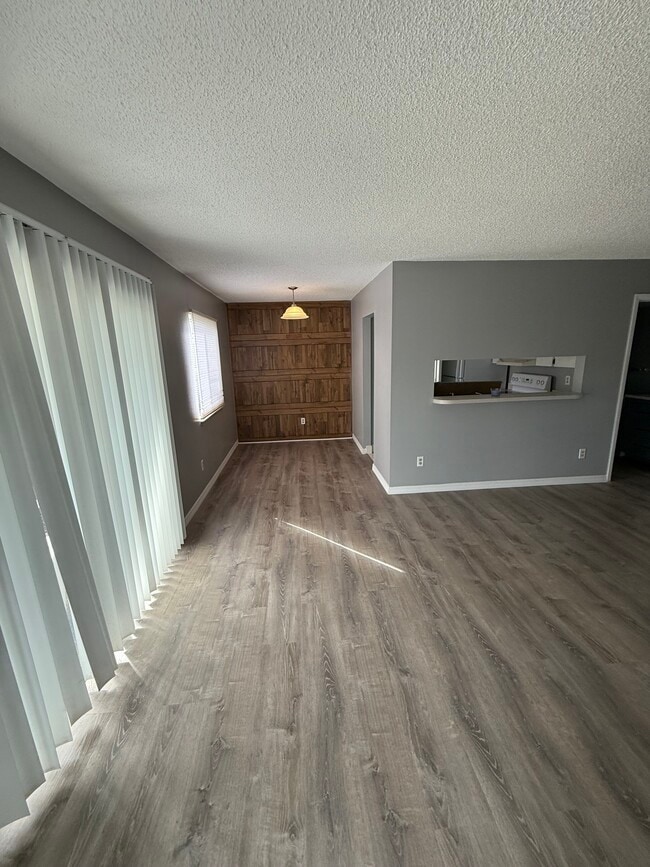 Photo - 3357 Yukon Cir