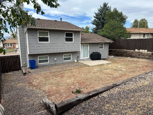 Photo - 6541 Noble St