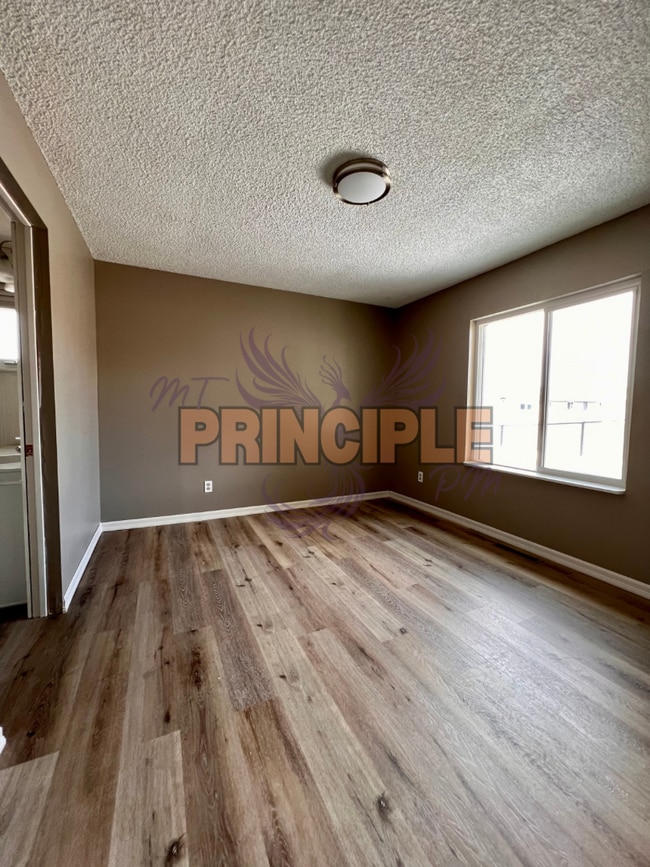 Photo - Charming cozy two bedroom house on the flats.