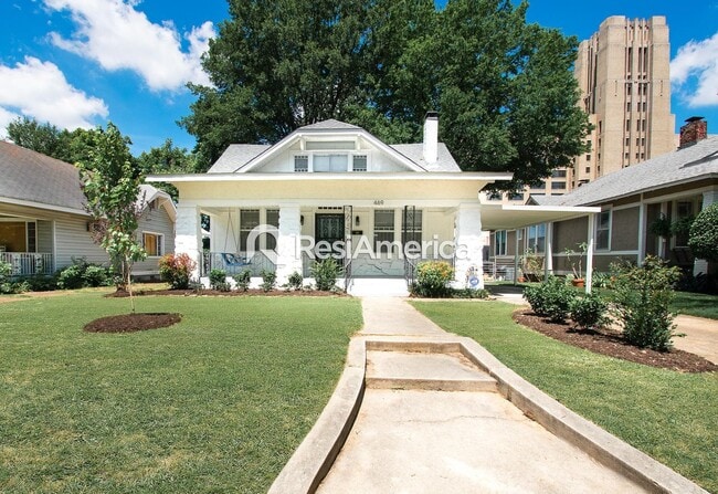 Building Photo - Beautiful 3/3 Craftsman in a Great Midtown...