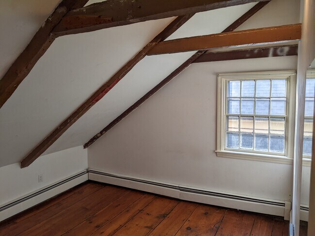 Photo - 98 Transit St