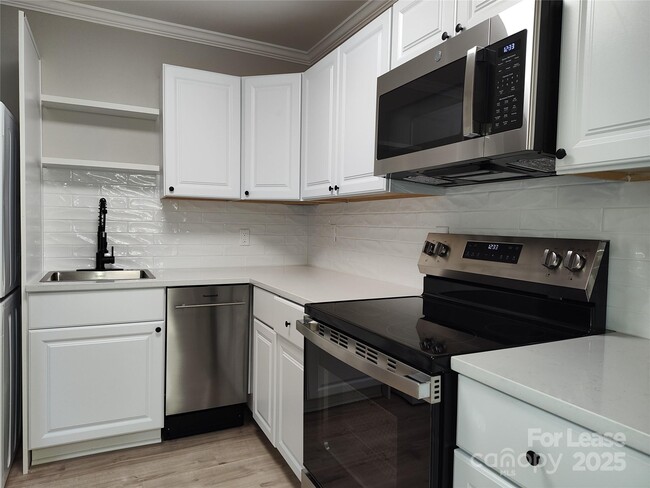 Photo - 1239 Bose Ave