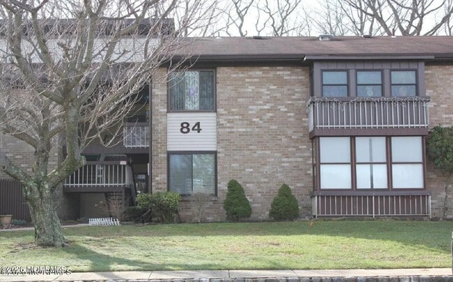 Building Photo - 84 Amberly Dr