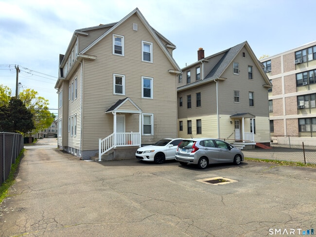 Photo - 1005 Whalley Ave Unit 2