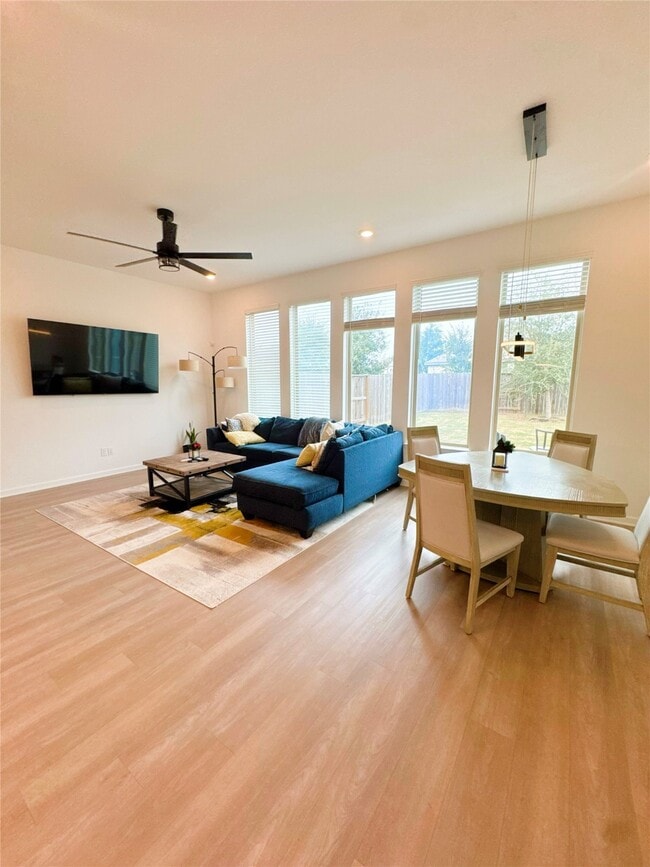 Photo - 4015 Champlain Wy