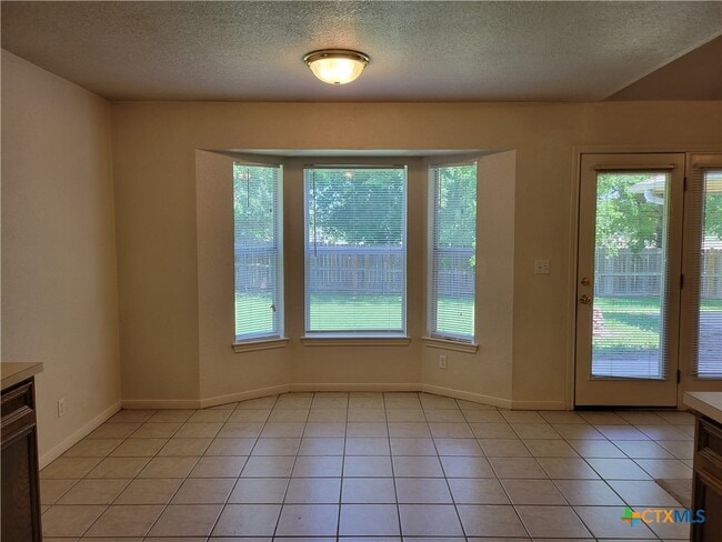 Photo - 305 Grizzly Trail