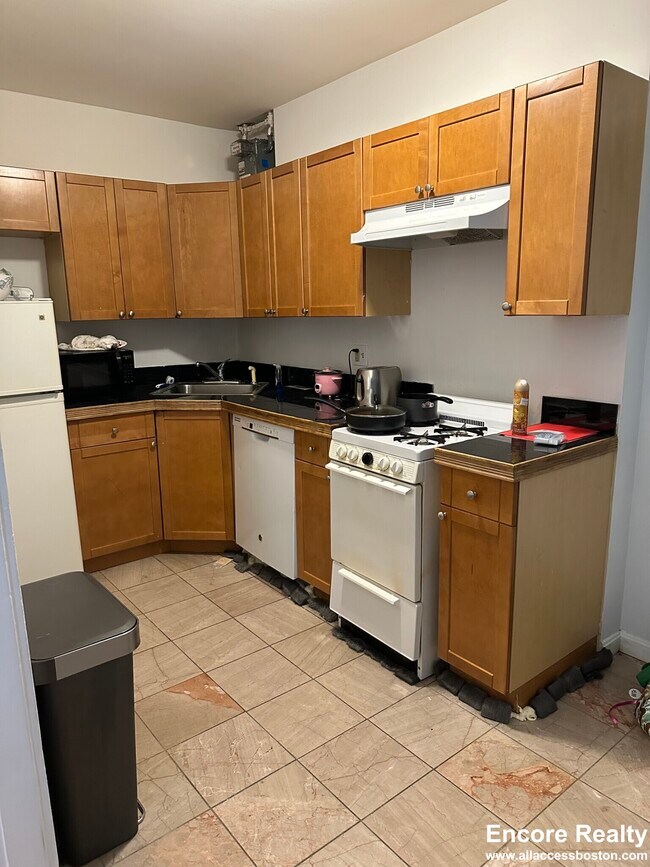 Photo - 110 Brainerd Rd Unit 13