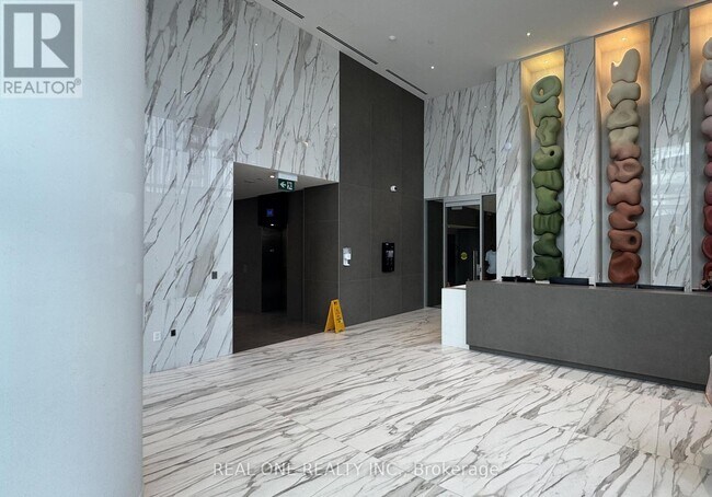 Photo - 448 Burnhamthorpe Rd W Unit 2207