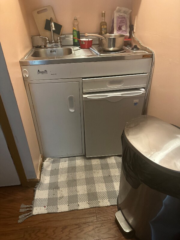 Photo - 2951 Kingsland Ave