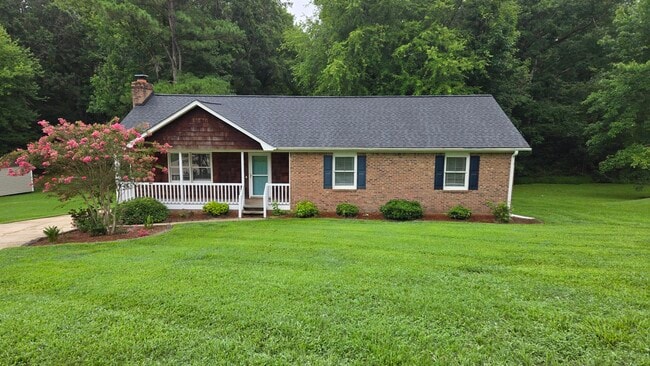 Photo - 474 Robin Ln