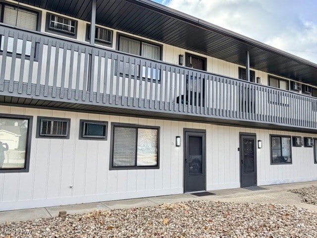 Building Photo - 1360 Melanie Dr Unit 5