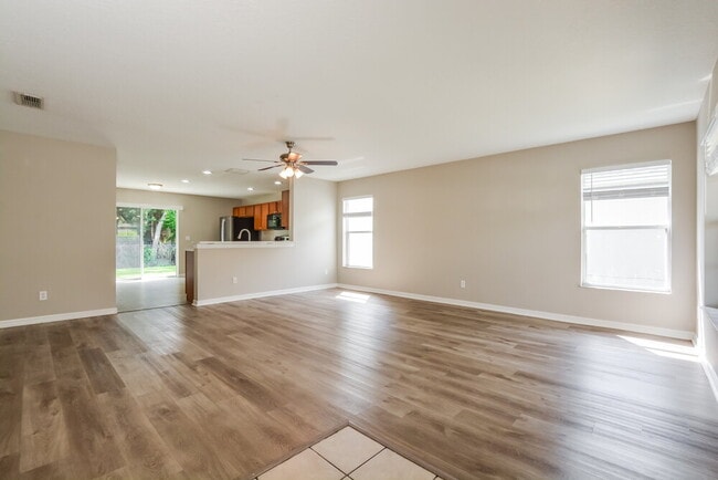Photo - 3905 Lone Eagle Pl
