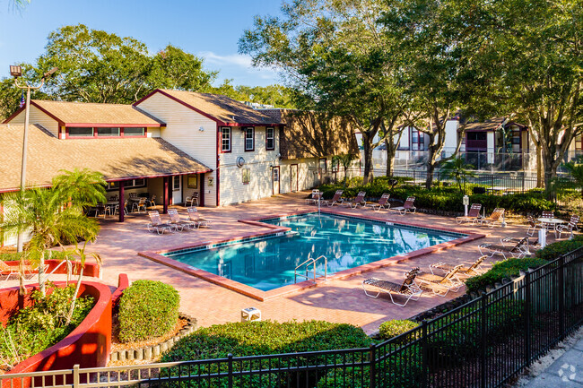 Harbourtowne at Country Woods - Harbourtowne at Country Woods Apartments