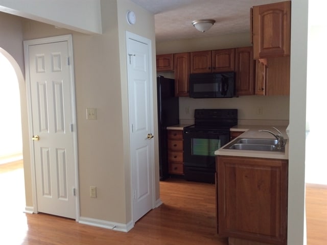 Photo - 6685 Wimbledon Dr