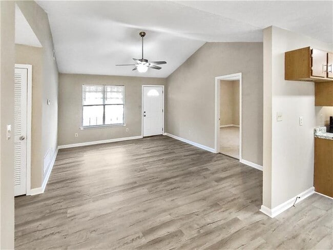 Photo - 220 Peach Forest Pl