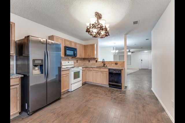 Photo - 509 Keble Dr