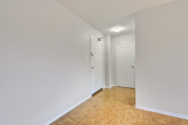 Photo - Central Park Place (B) Unit 00607