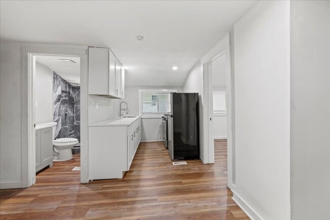 Photo - 1138 36th St Unit 1138 W 36th St   2