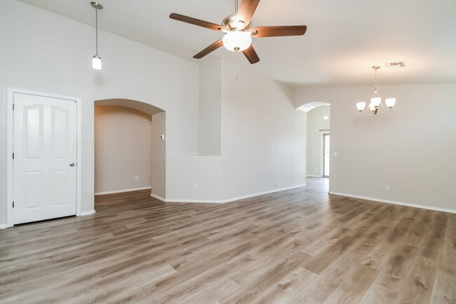 Photo - 39173 Kelly Cir