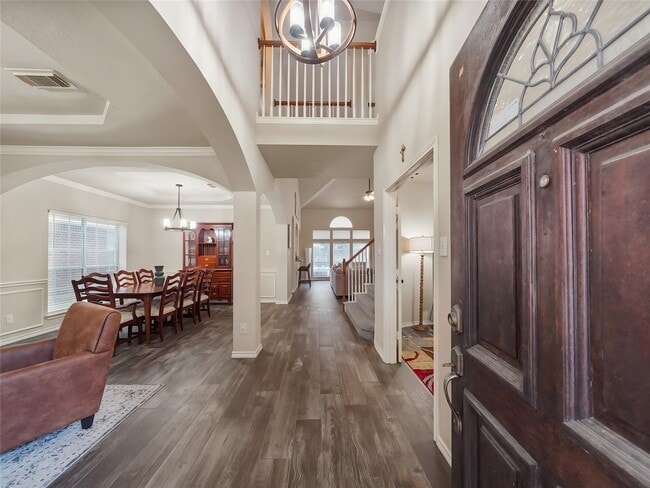 Photo - 719 Rock Springs Dr