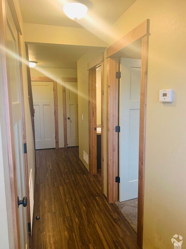 Building Photo - 4428 Deveraux Unit B Rental