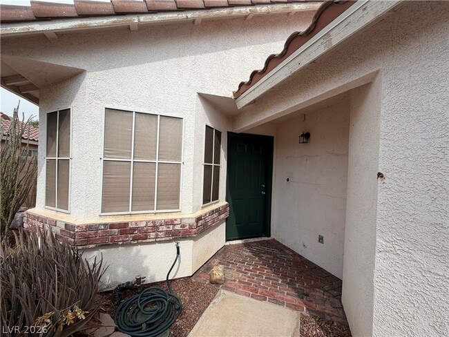 Photo - 5905 Silver Heights St
