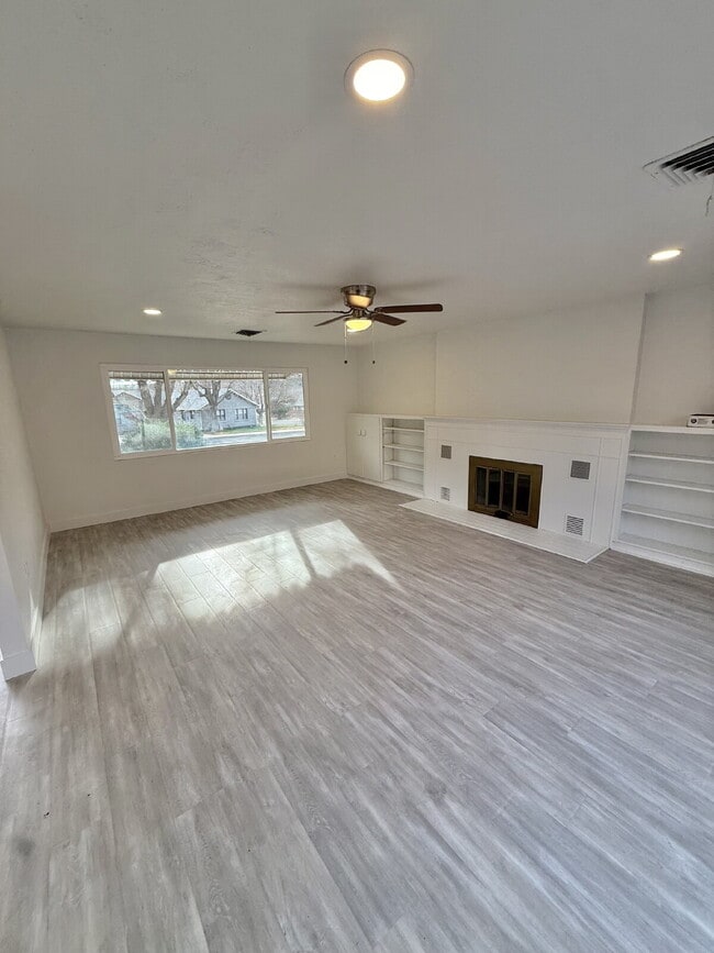 Photo - 288 W Diagonal #A 3 Bed/2 Bath Unit A