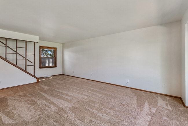 Living Room - 5221 N Mohawk Ave