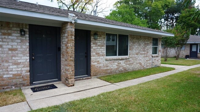 Photo - 604 Wilson Rd