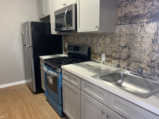 Photo - 1002 S National Ave Unit Apt 7