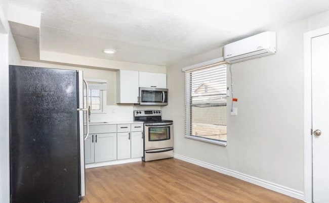 Photo - 809 N Arbor Ave