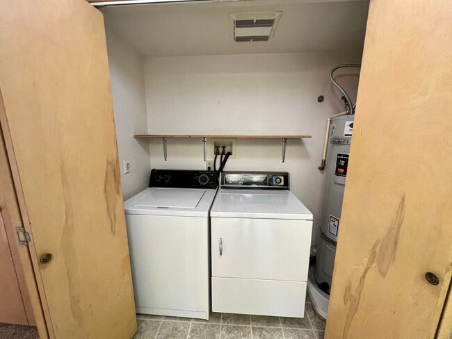Photo - 1393 Bradley Ln Unit #D