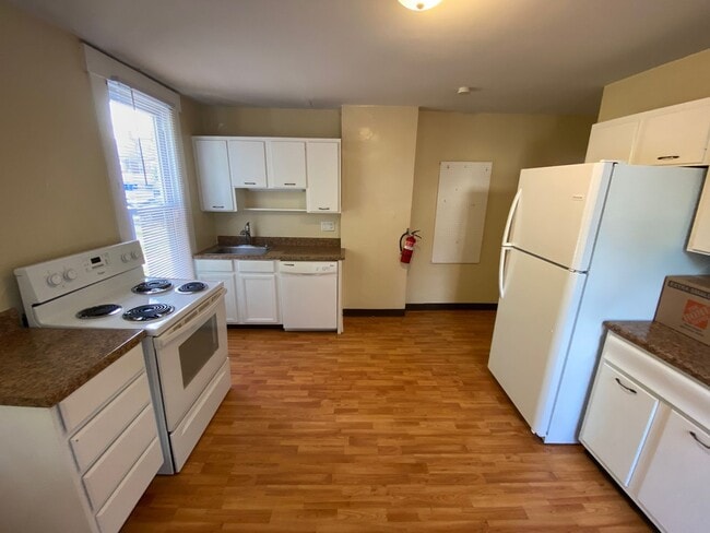 Photo - W Maynard Ave 50-52 RGI Unit 52