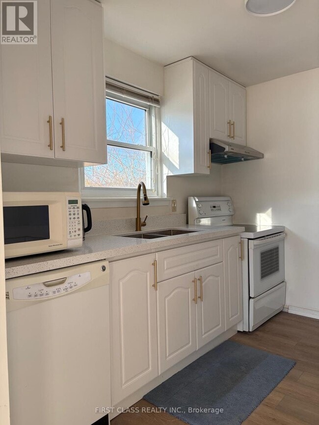 Photo - 701 Leeder Ct